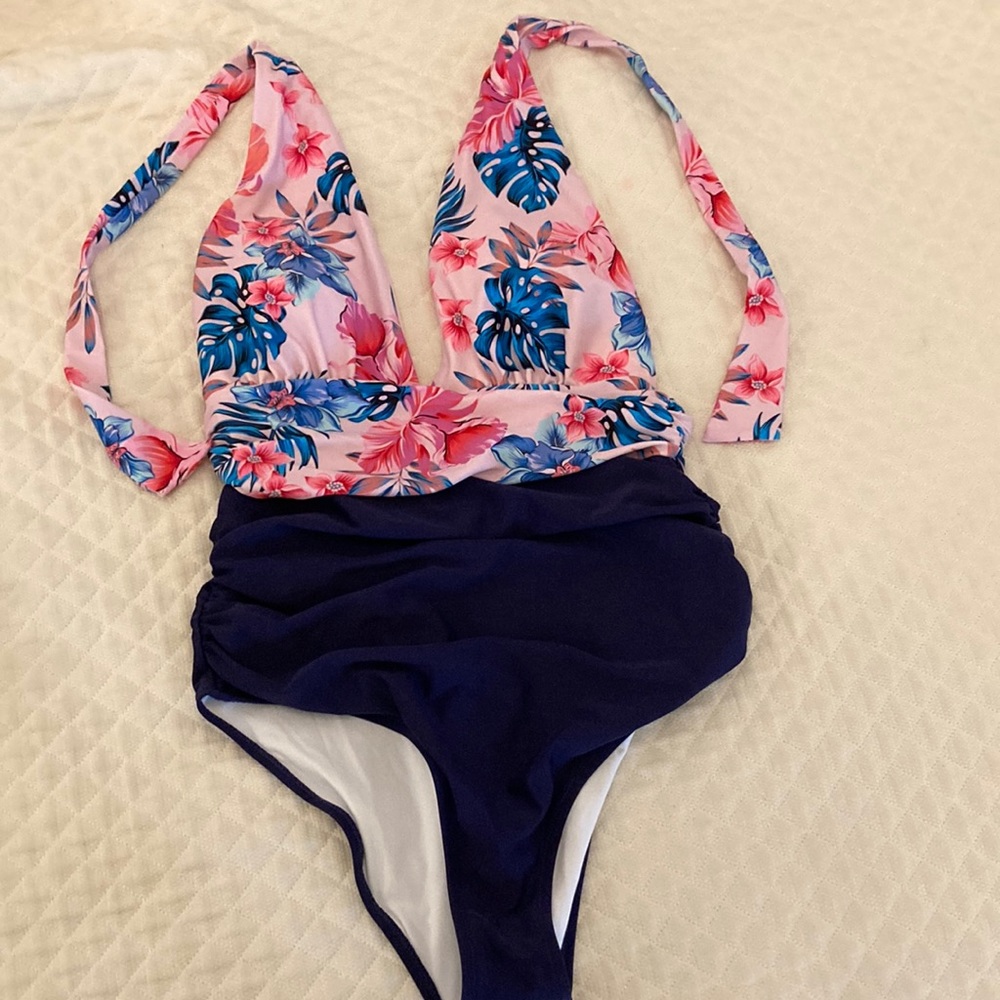 New swimsuit - medium